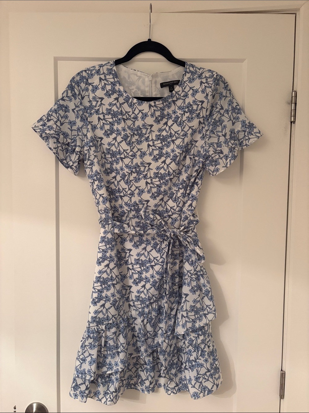 Banana Republic Blue & White Floral Tie-Waist Mini Dress